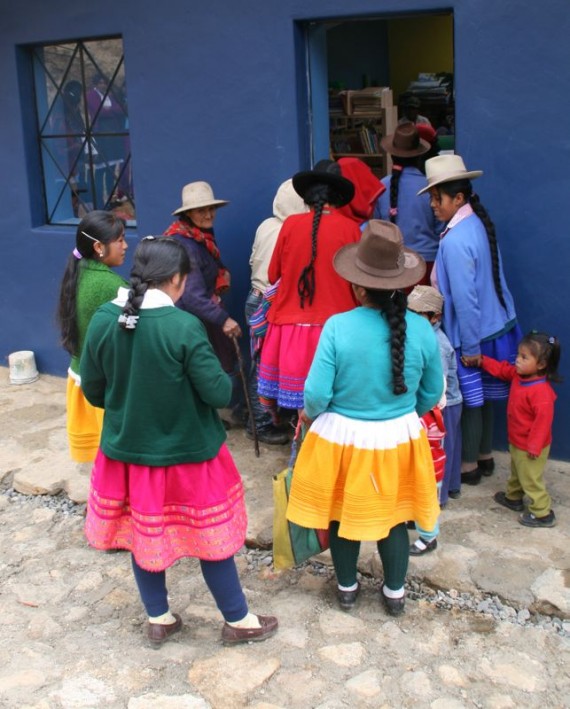Colourful dress of the Quechua women in Peru