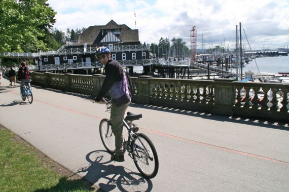 Cycling in Stanley Park Cycling in Stanley Park