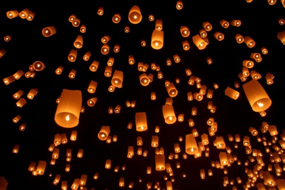 Yee Peng floating lanterns, Chiang Mai