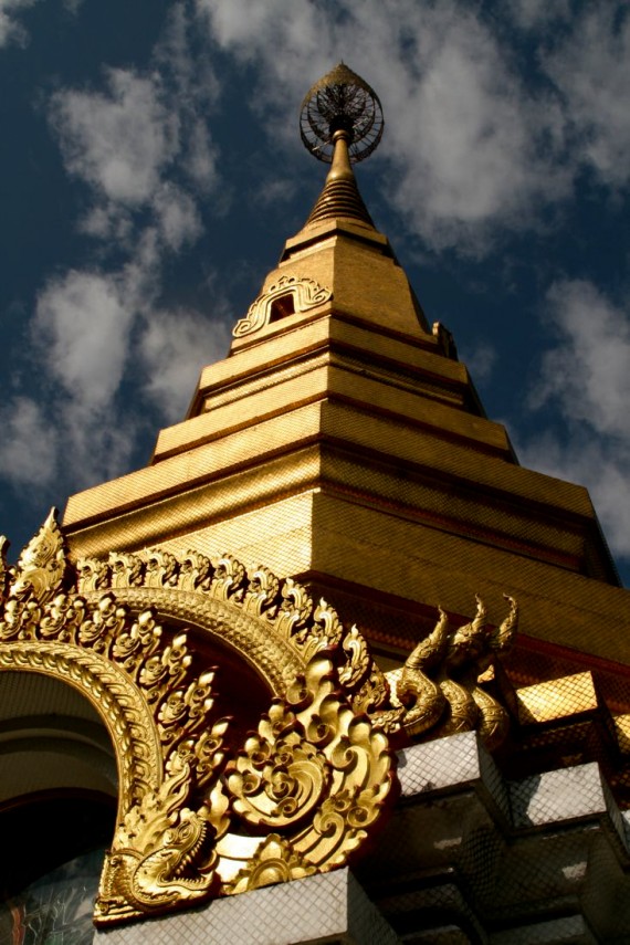 Chedi at Wat Tham Pha Plong, Chiang Dao