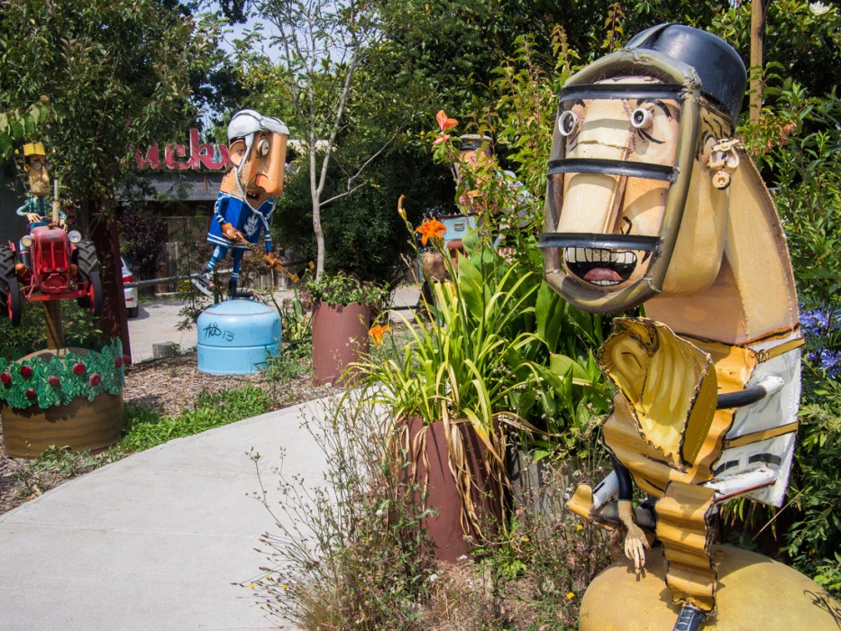 Renga arts sculpture garden, Sebastopol