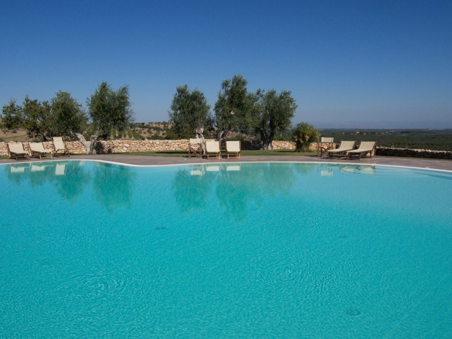 Masseria Lama di Luna infinity pool 