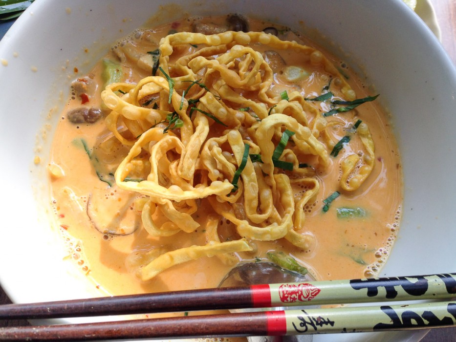 Vegetarian khao soi at Pun Pun, Chiang Mai