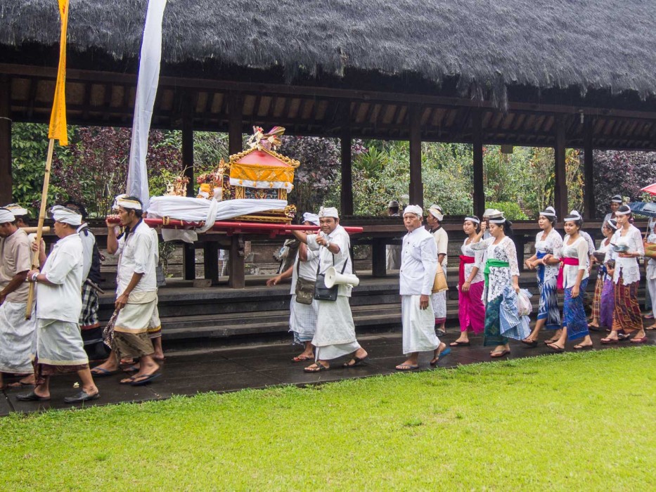 Balinese temple ceremony at Pura Luhur Batukau 
