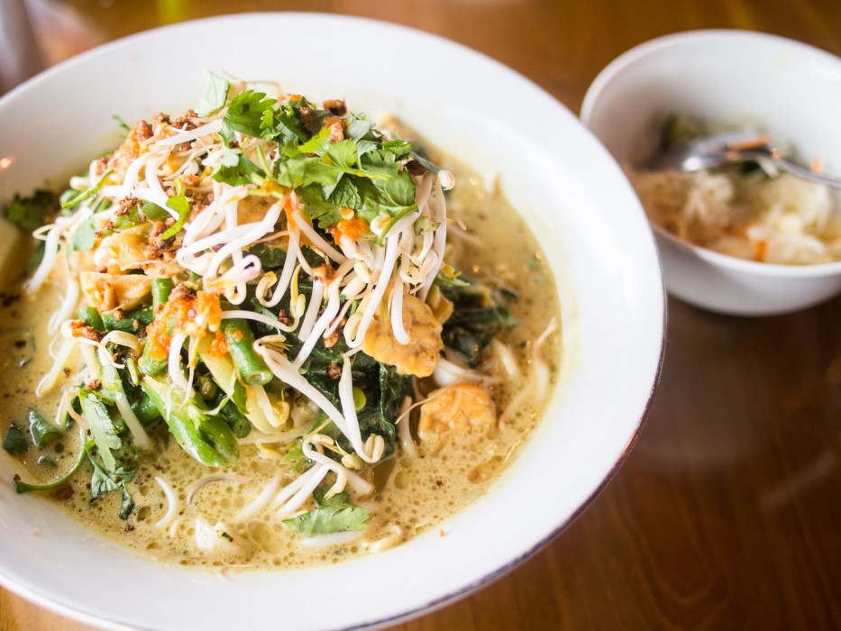 Ubud vegetarian restaurants - Melting Wok tempeh curry
