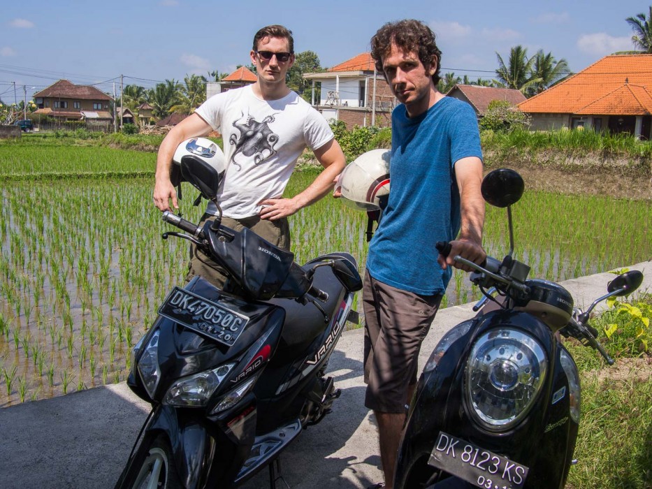 Living in Ubud -riding a motorbike