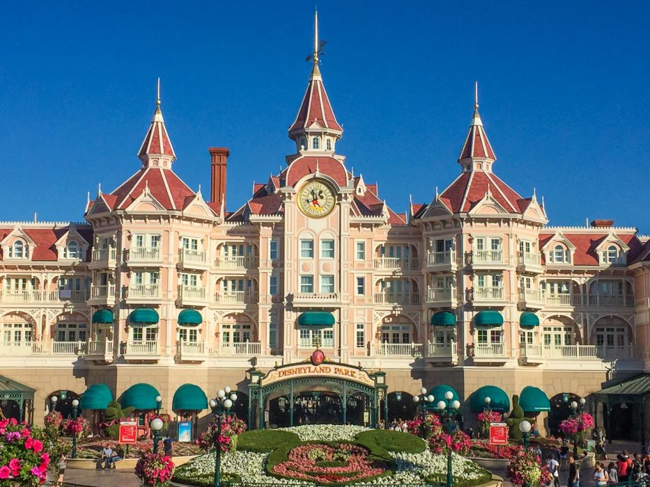 Disneyland Paris adult itinerary