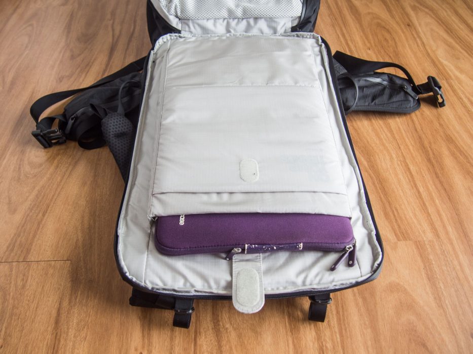 Tortuga Outbreaker backpack review:: the laptop sleeve