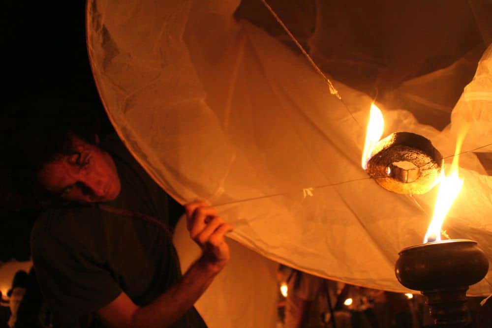 Simon lighting lantern at Yee Peng