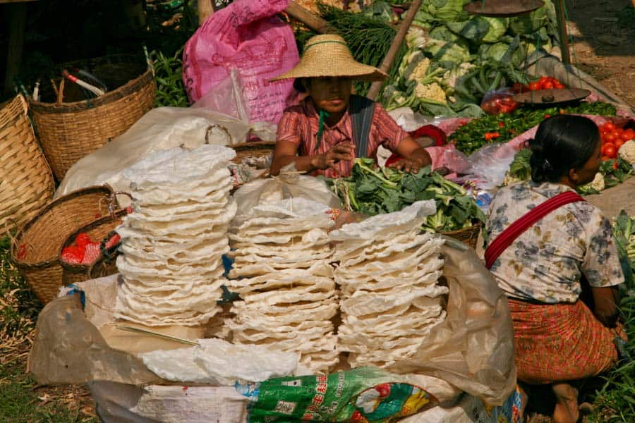 Shan poppadoms, Ywama market