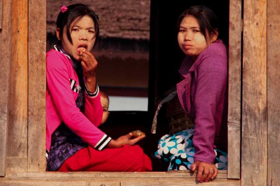 Burmese girls Burmese girls