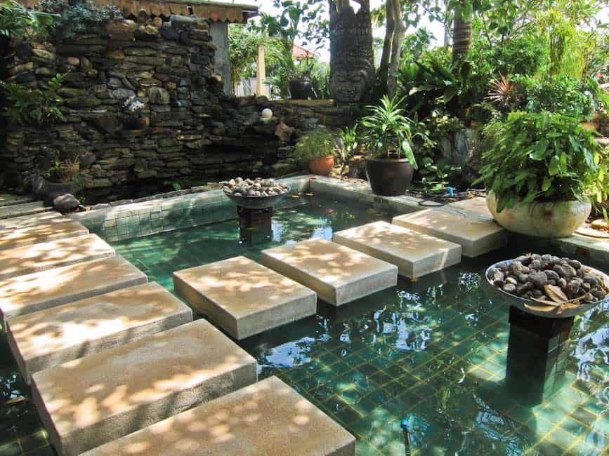 Stepping stones to pool