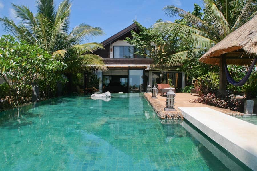 Villa infinity pool