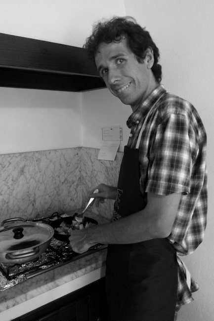 Simon cooking
