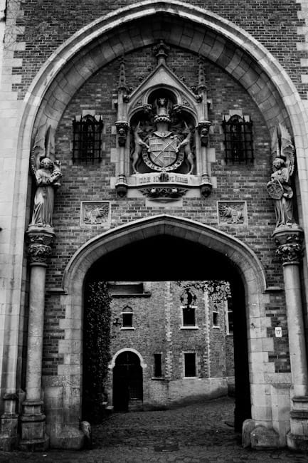 Bruges archway Bruges archway