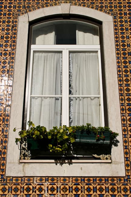 Azulejos in Lisbon 10