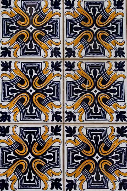 Azulejos in Lisbon 20