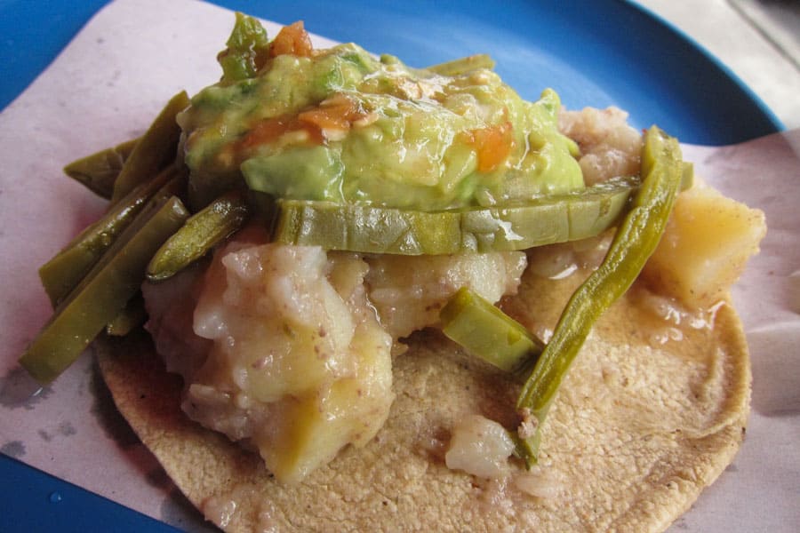 Potato, nopales & guacamole taco 
