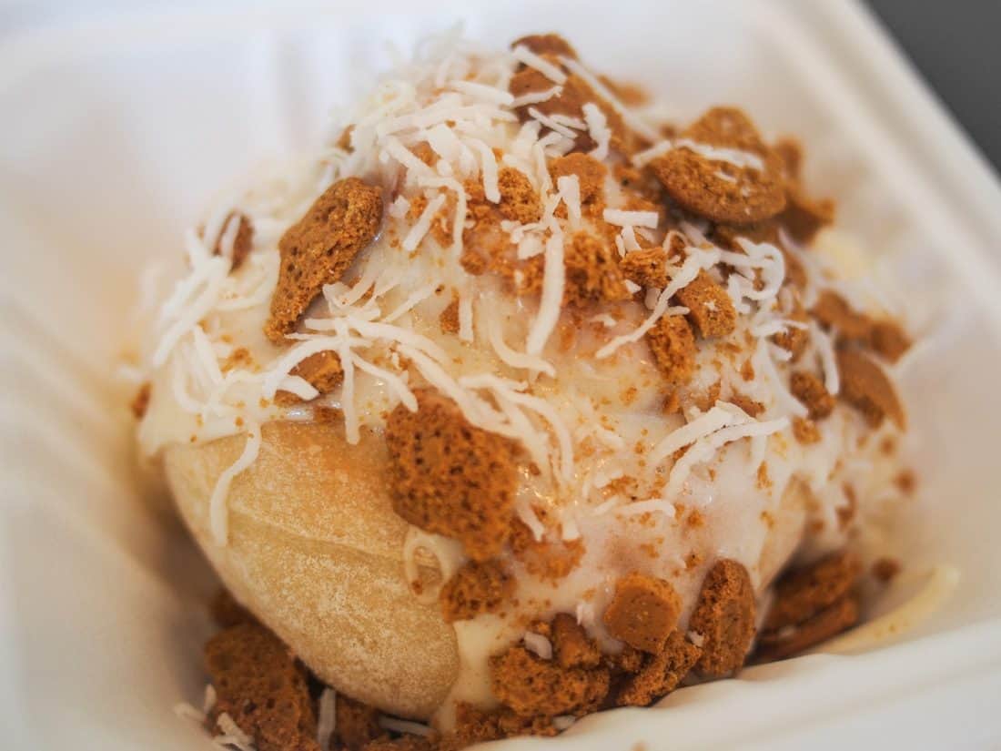 Lemon, ginger and coconut cinnamon bun at Cinnaholic