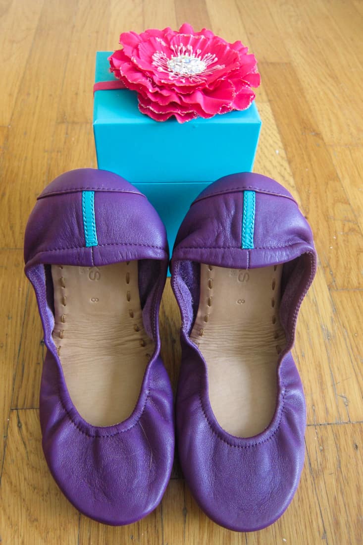 Lilac Tieks ballet flats and box - a detailed Tieks review.