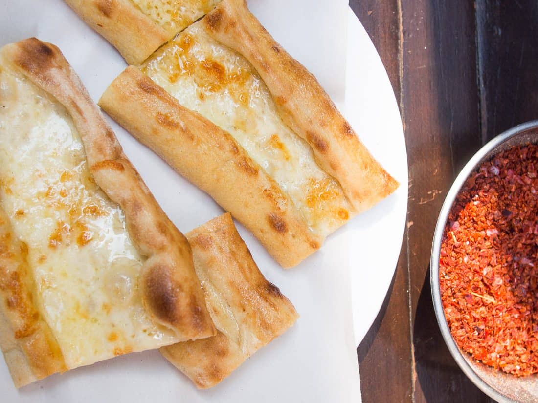 Cheese pide: vegetarian food in Turkey