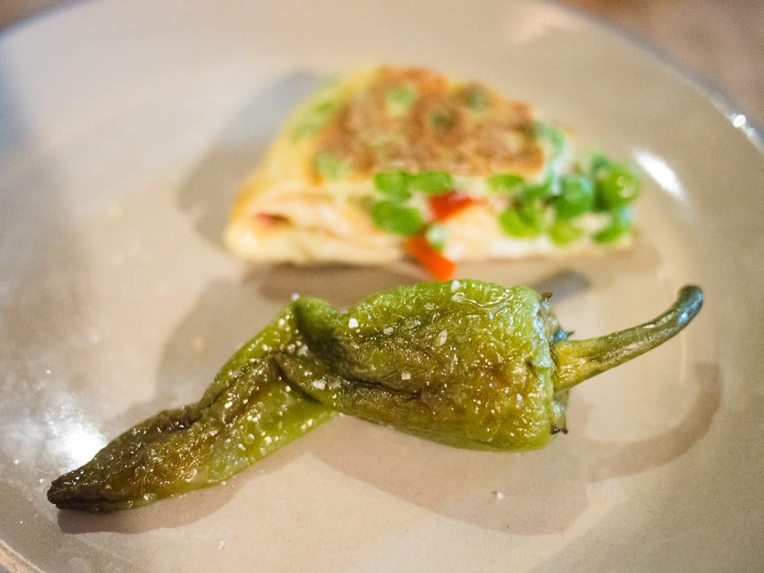Tortilla and roasted green pepper: La Oliva, Granada review