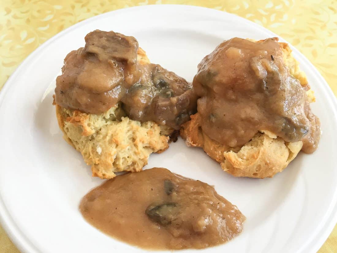 Vegan San Diego: Vegan biscuits and mushroom gravy at Jyoti-Bihanga 