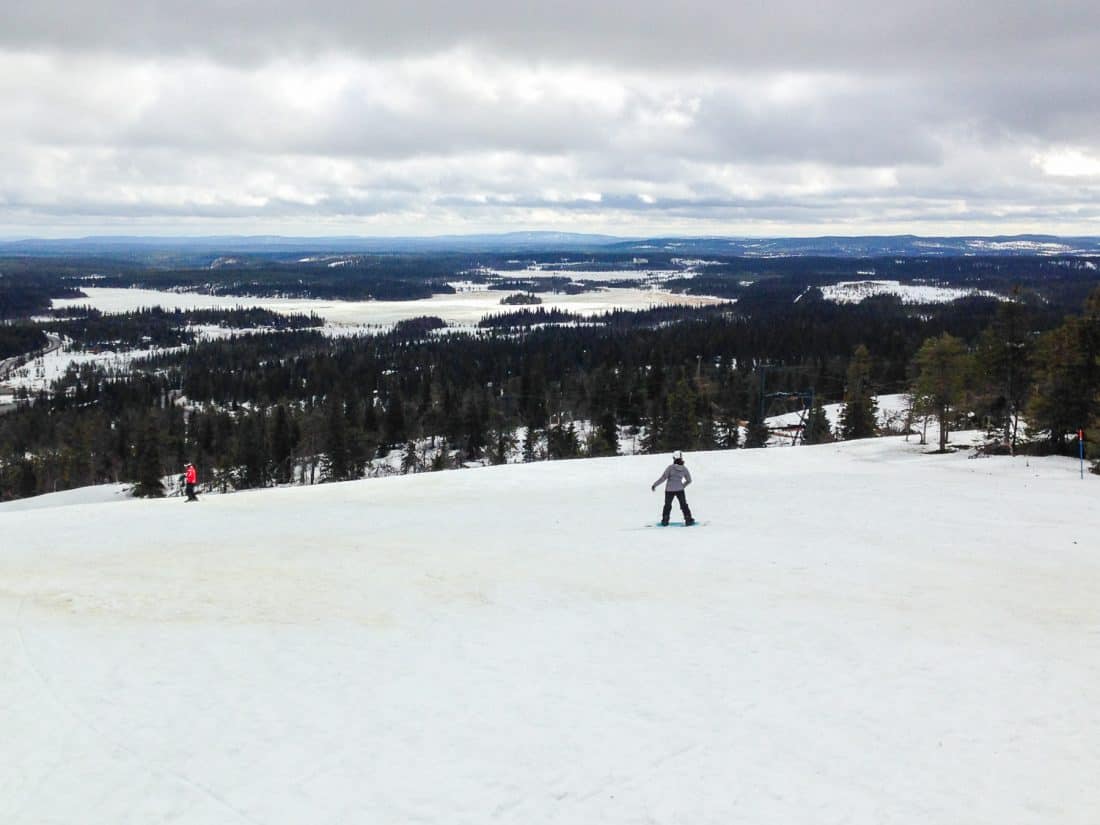 Erin snowboarding at Ruka