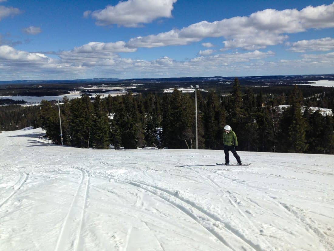 Simon snowboarding at Ruka, Finland