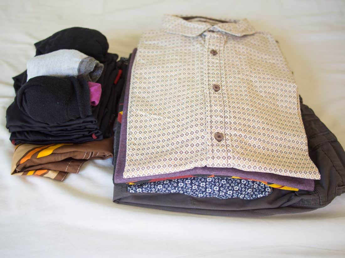 Carry on travel packing list: Men's clothes