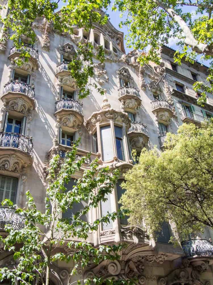 Casa Comalat front facade on the Gaudi in Context walk, Barcelona