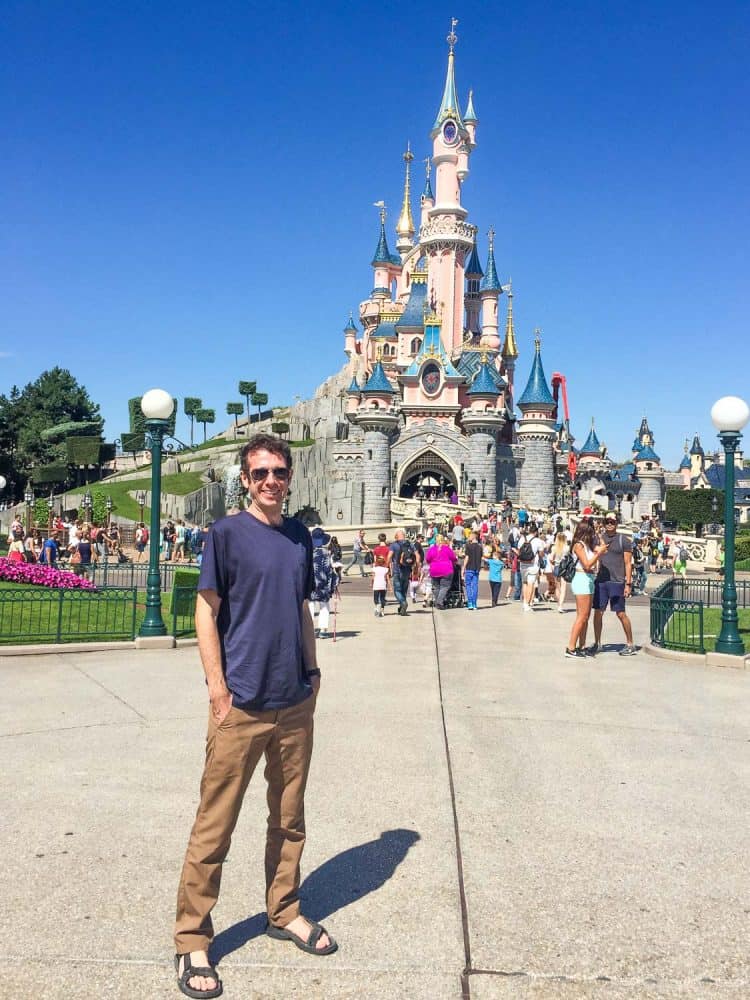 Ably t-shirt review: it held up to a long day at Disneyland Paris!