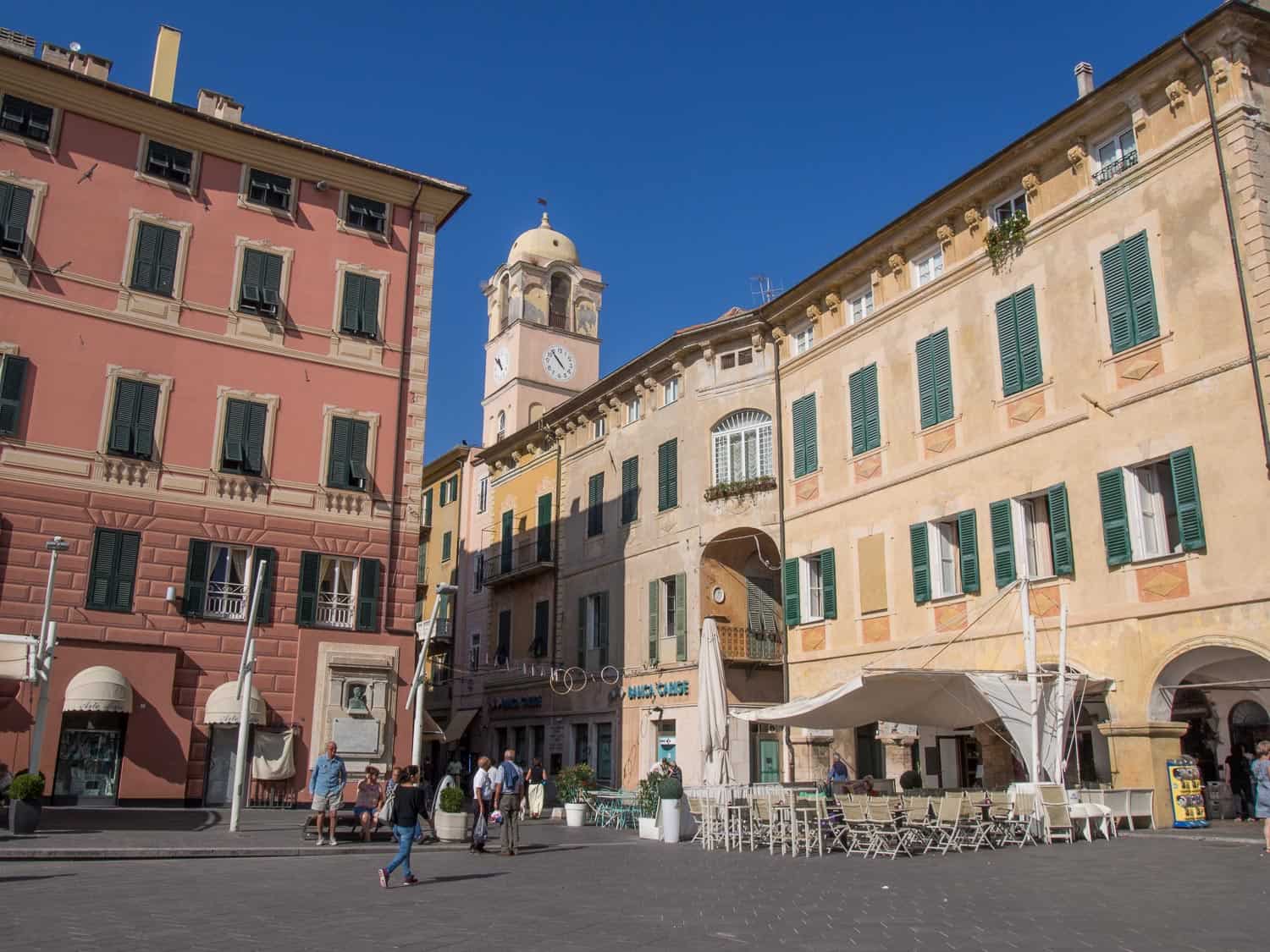 Finale Ligure Piazza Vittorio Veneto