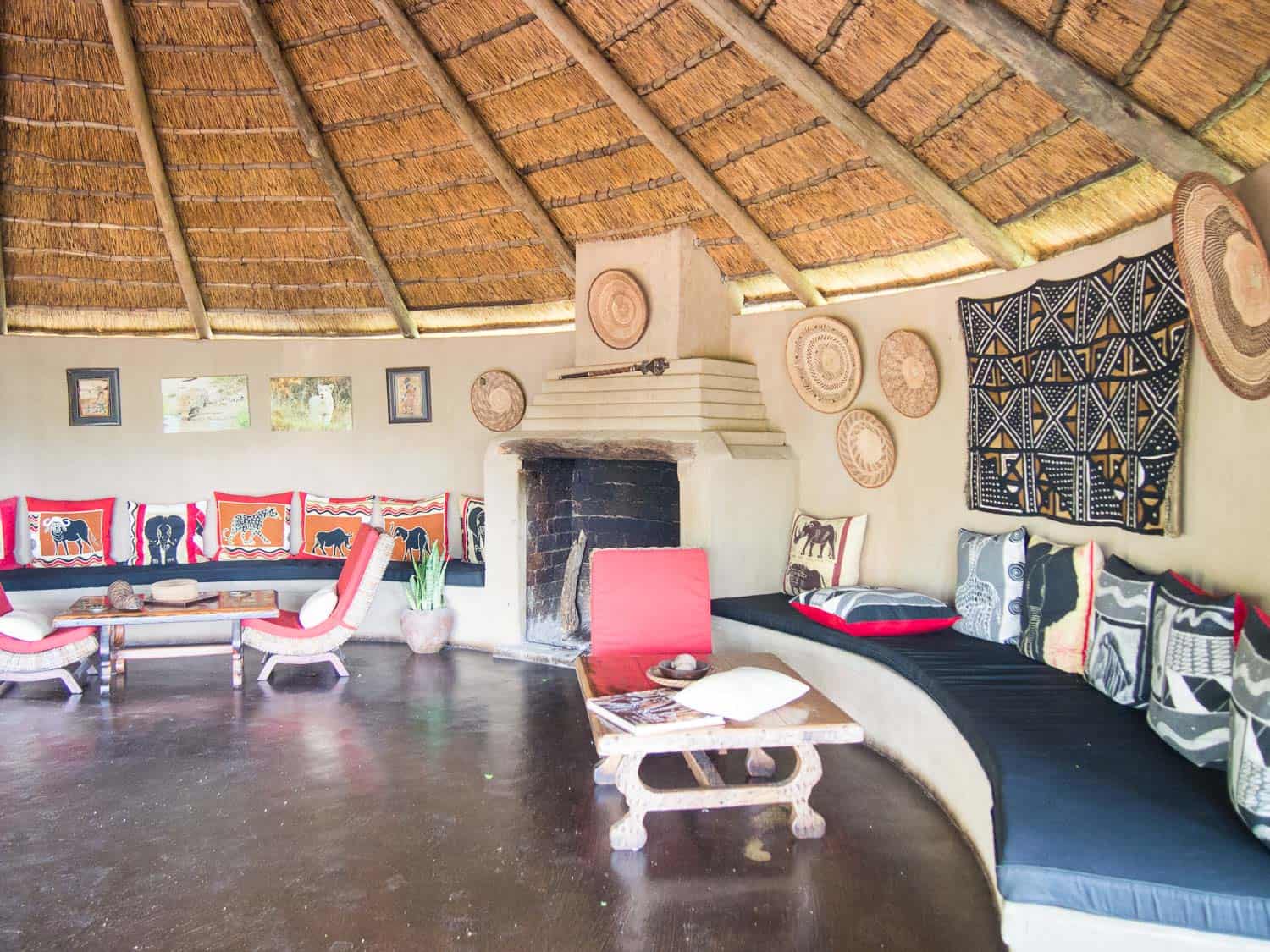 Umlani bushcamp review: the lounge