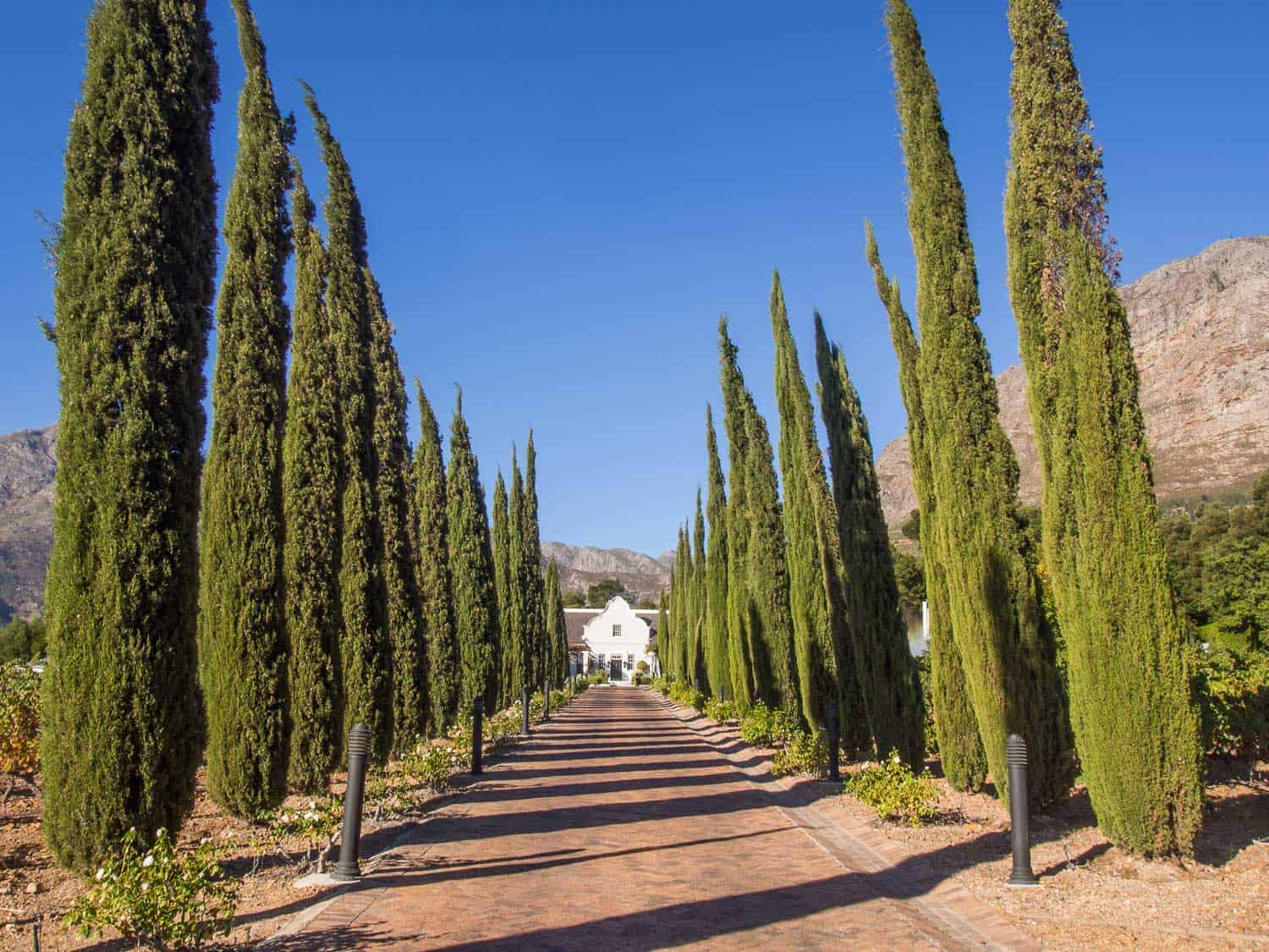 La Providence guesthouse driveway, Franschhoek