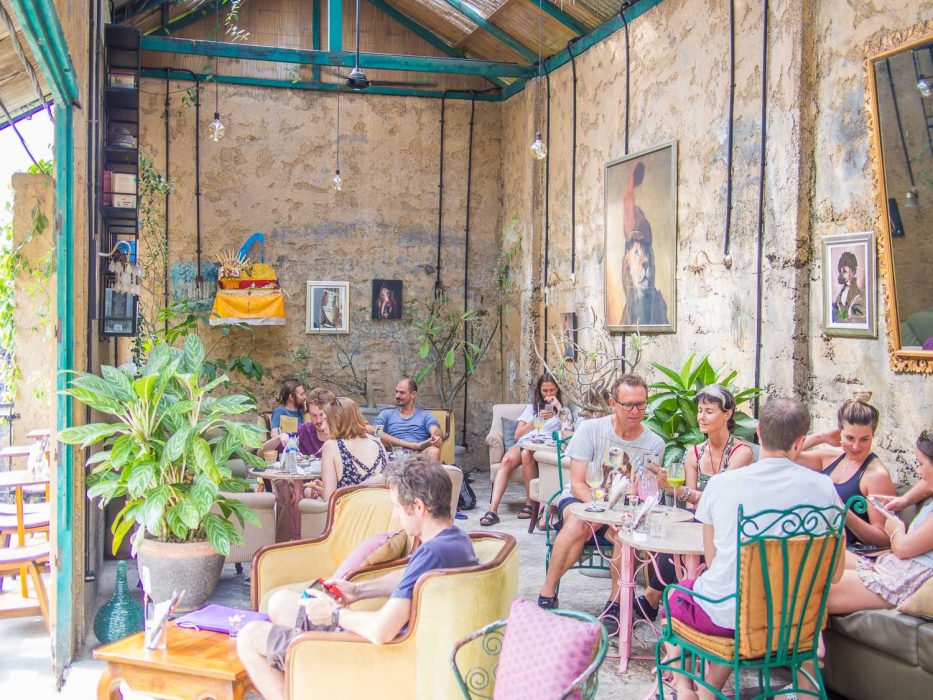 Lazy Cats cafe review - an Ubud vegetarian cafe