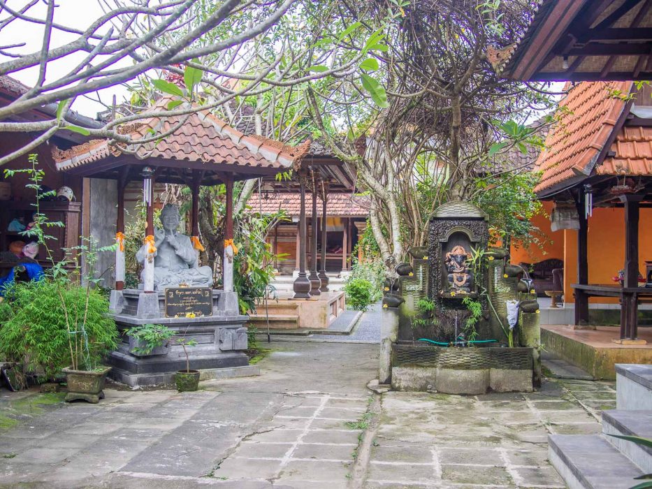 Ubud vegan restaurants - Siboghana Waroeng review