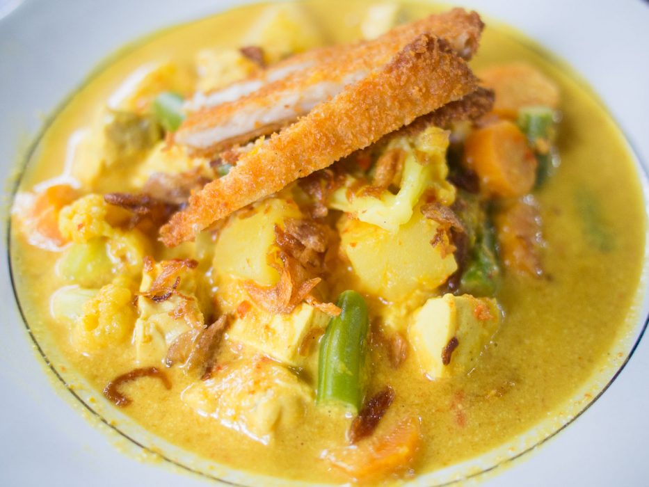 Vegetable curry at Siboghana Waroeng, one of Ubud's best vegan restaurants