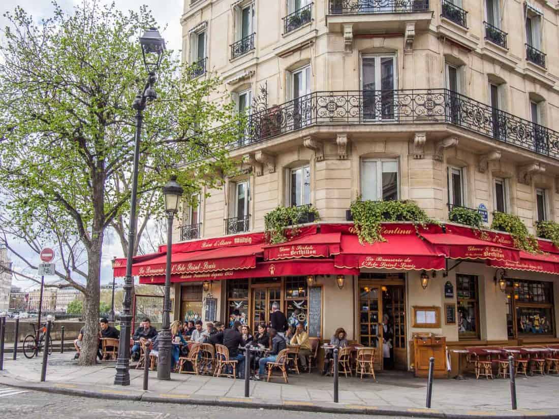 Bistro opposite La Chaumiere en l'Ile on Île Saint-Louis, Paris, France