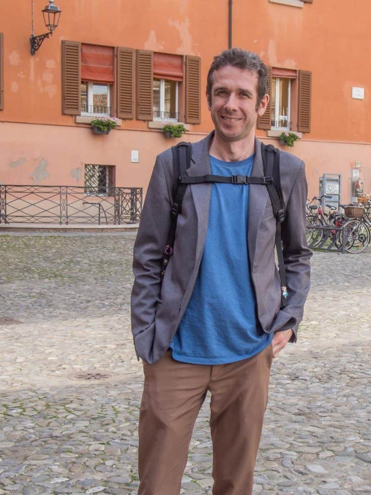 Simon in Modena wearing the Bluffworks blazer with a t-shirt and Bluffworks original pants