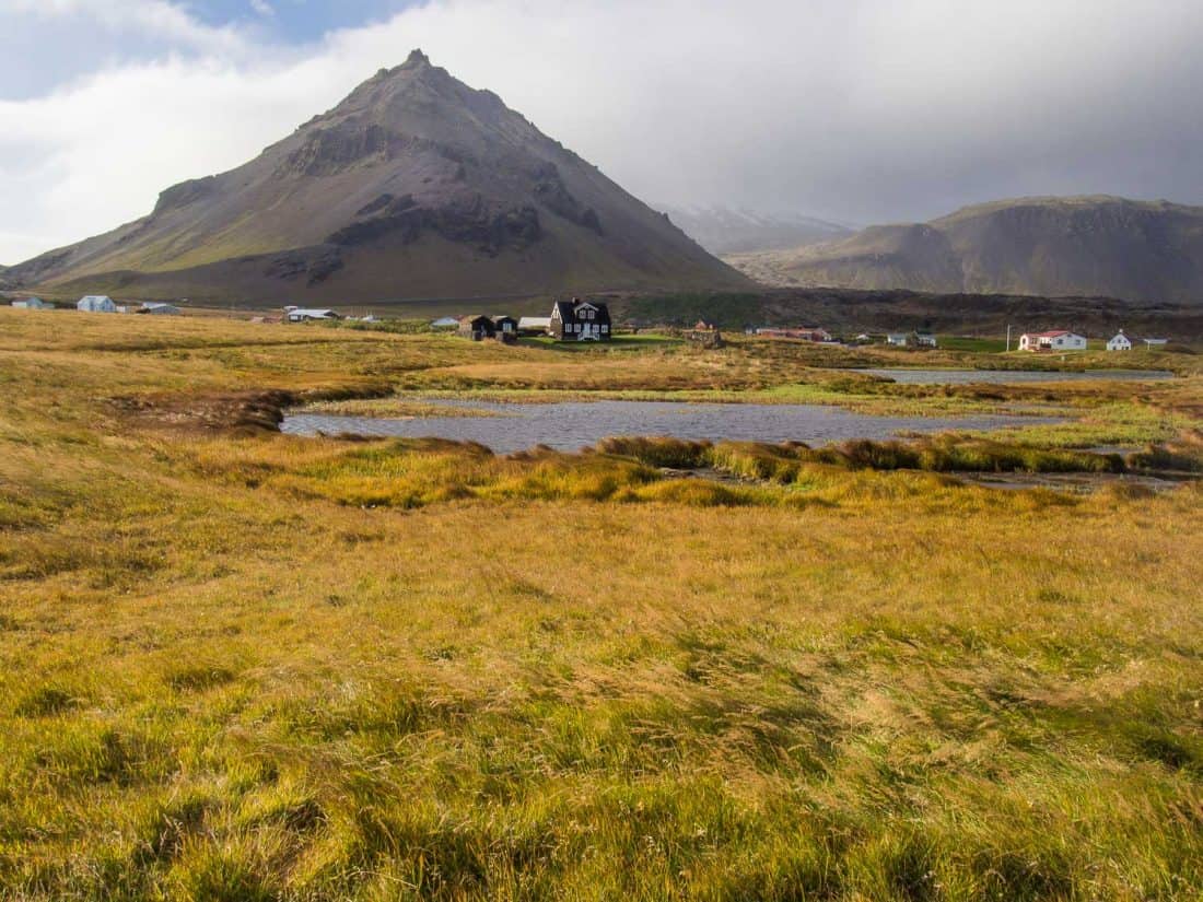 Arnarstapi village with Mt Stapafell in the background, Snaefellsness Peninsula, Iceland