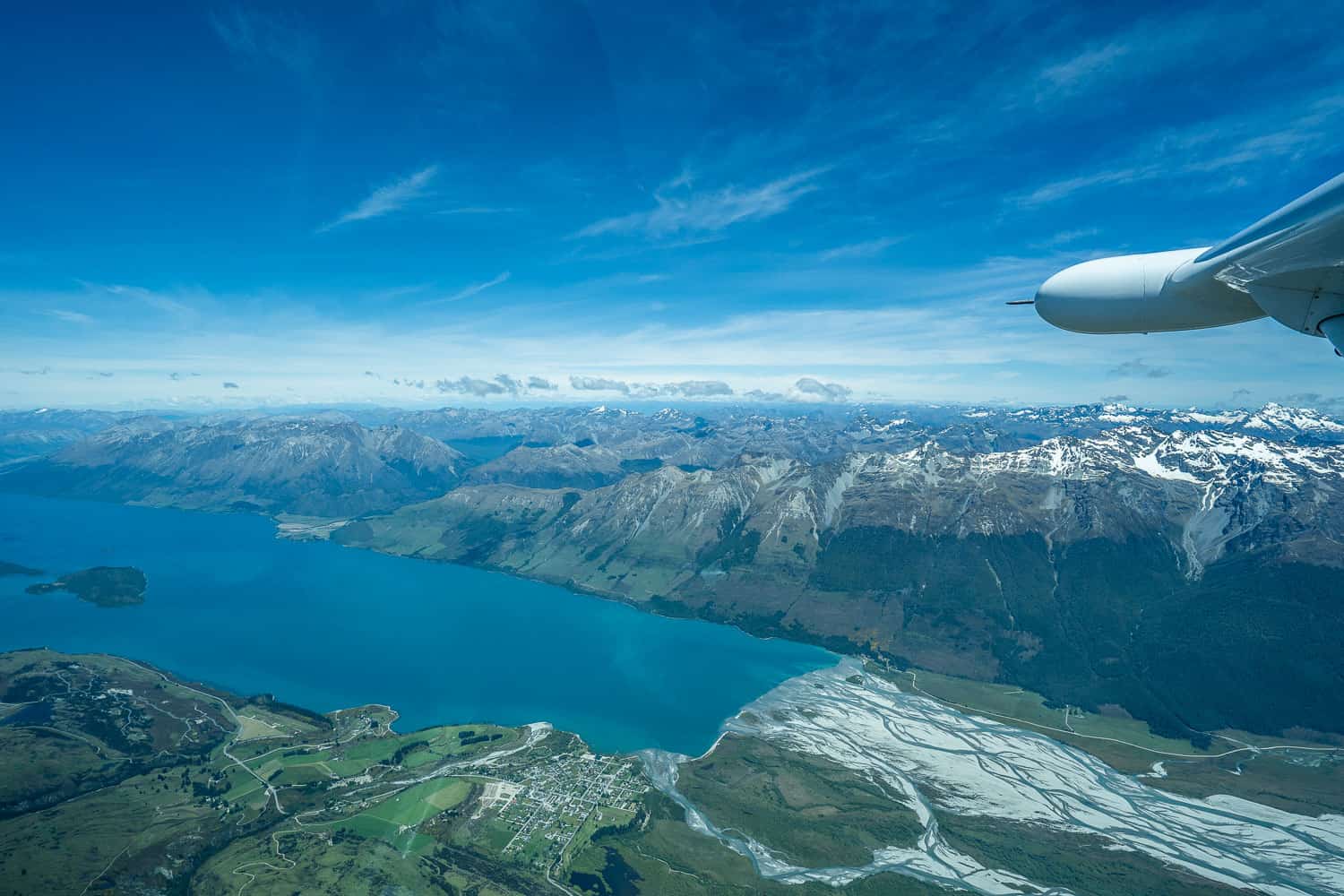 Flying over Lake Te Anau on a Milford Sound scenic flight