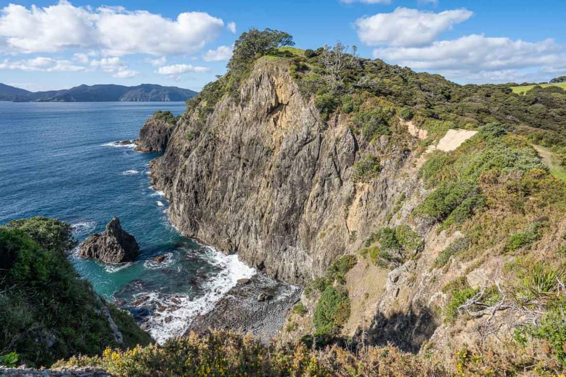 Cliffs on the Pateke Loop walking trail on Urupukapuka Island in the Bay of Islands