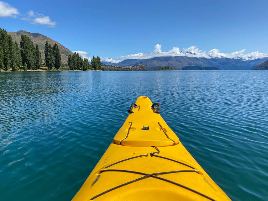Kayaking in Lake Wanaka to Ruby Island