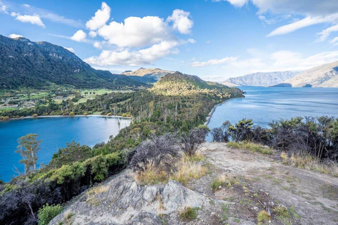 Bobs Cove viewpoint in Queenstown
