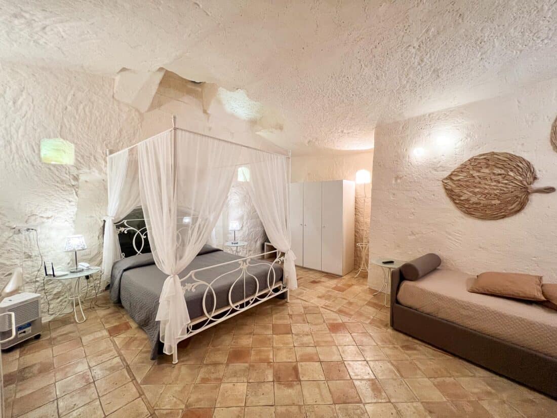 Superior cave room at Hotel Il Belvedere in Matera