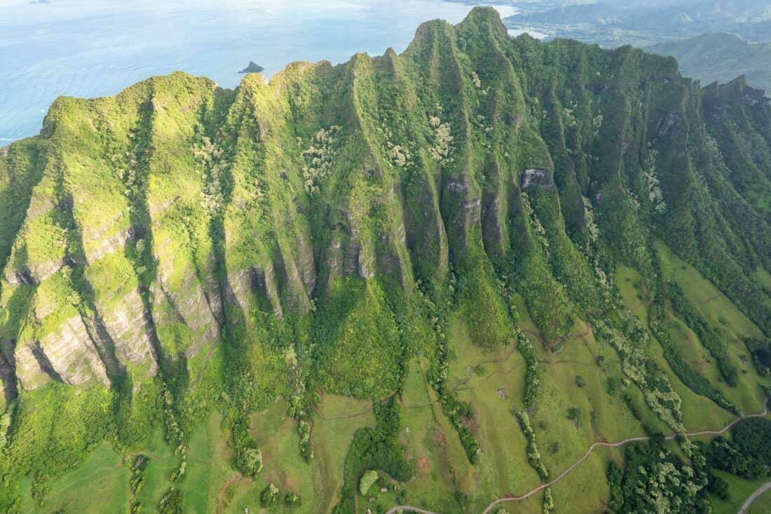 Koʻolau mountain range in Oahu from above