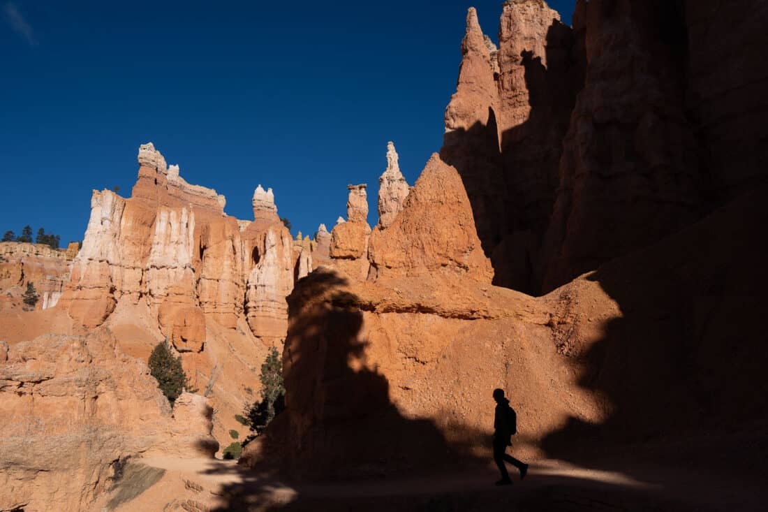 Hiking the Queens Garden Trail is ideal for one day in Bryce Canyon National Park, Utah