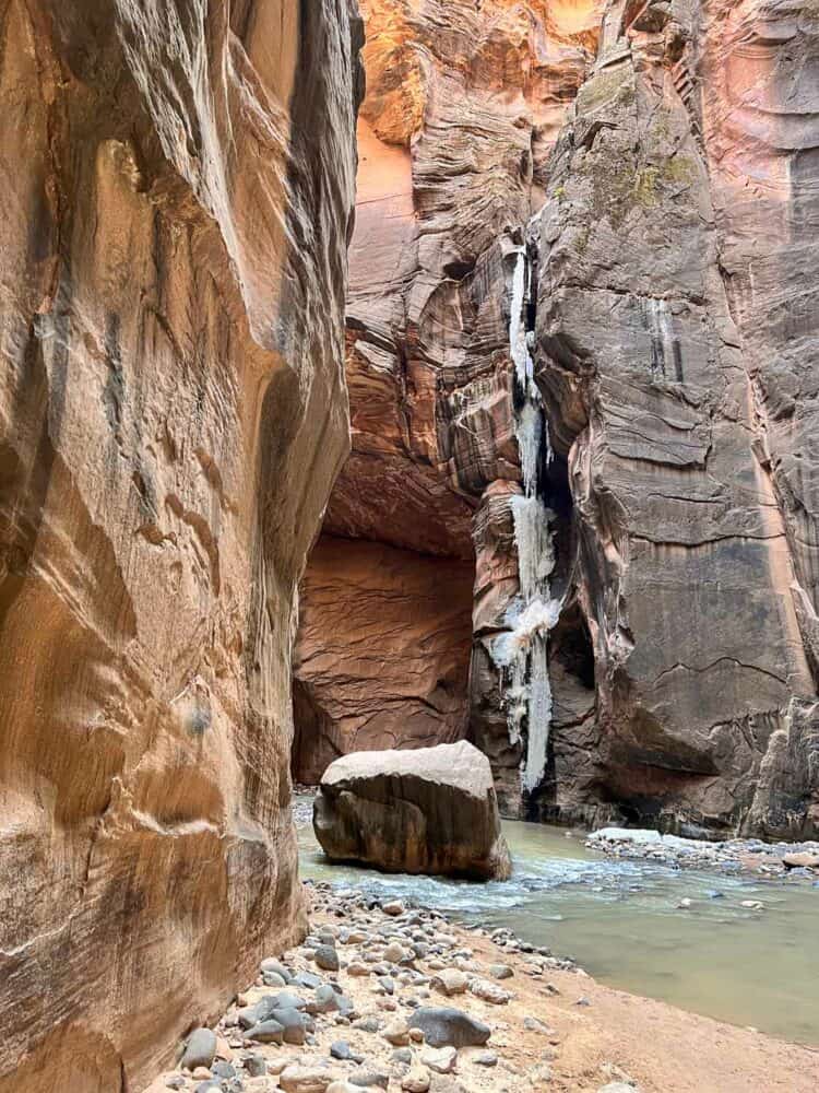 The Floating Rock at Wall Street, The Narrows, Zion National Park, Utah, USA