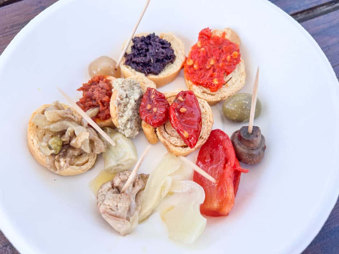 Colourful selection of free tastings from iContadini, Salento